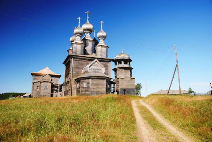 Ансамбль Ворзогорского погоста.